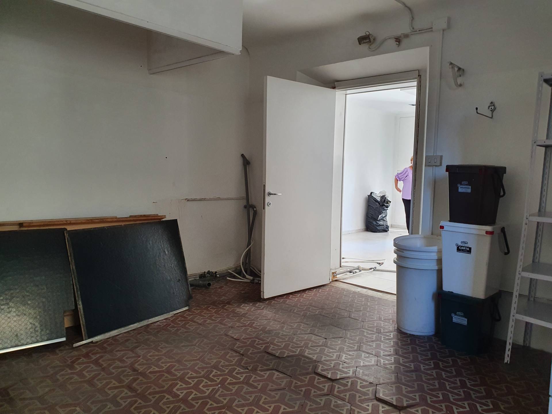 Fondo Commerciale in affitto a Lucca