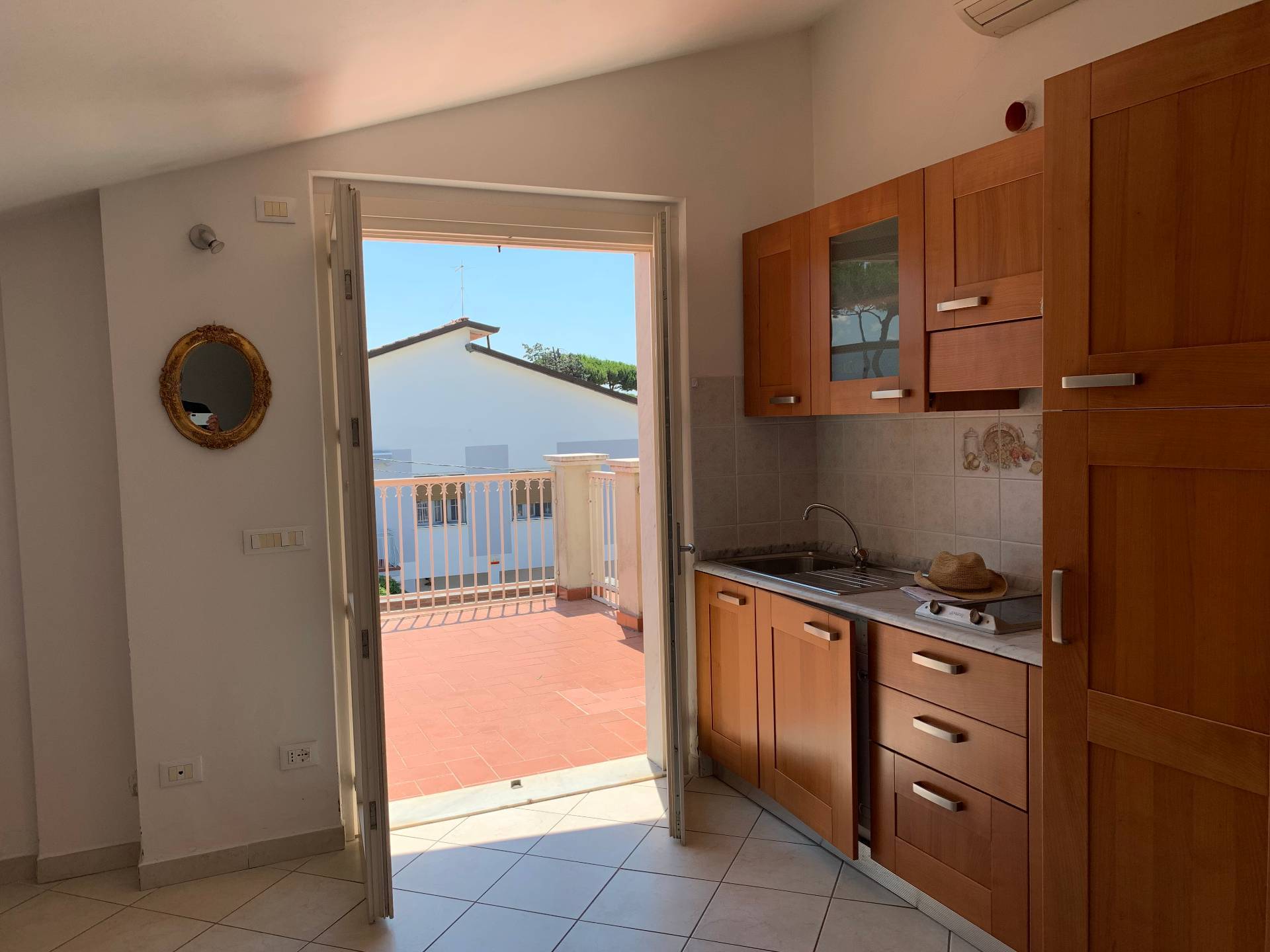 Appartamento in vendita a Massa, Marina di Massa