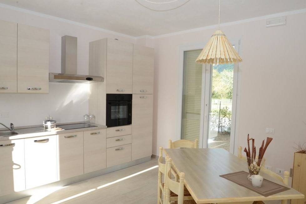 Casa indipendente in vendita a Massarosa, Piano di Mommio