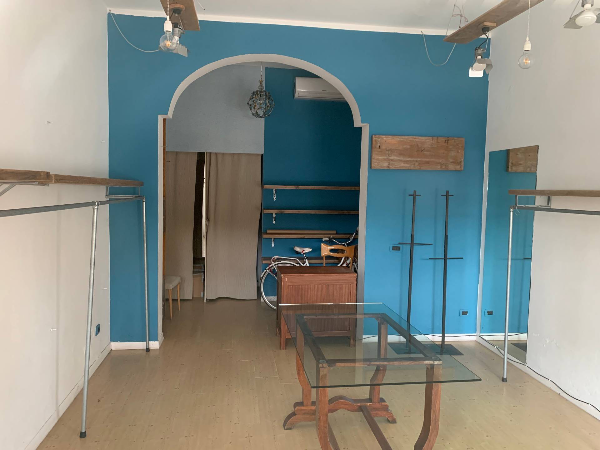 Fondo Commerciale in vendita a Pietrasanta