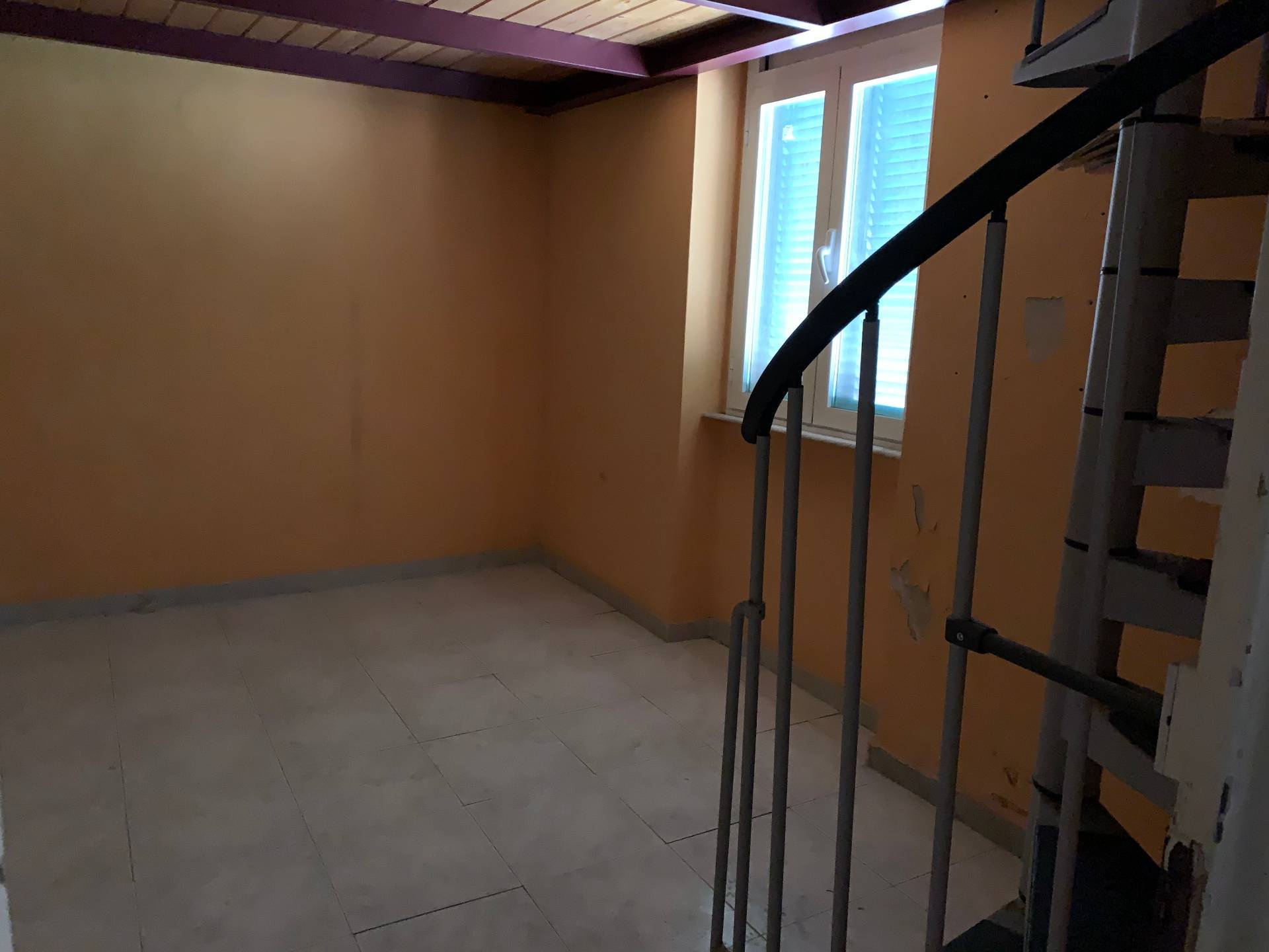 Fondo Commerciale in vendita a Viareggio