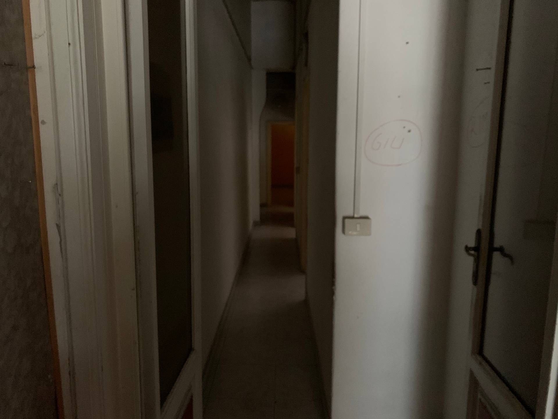 Fondo Commerciale in vendita a Viareggio