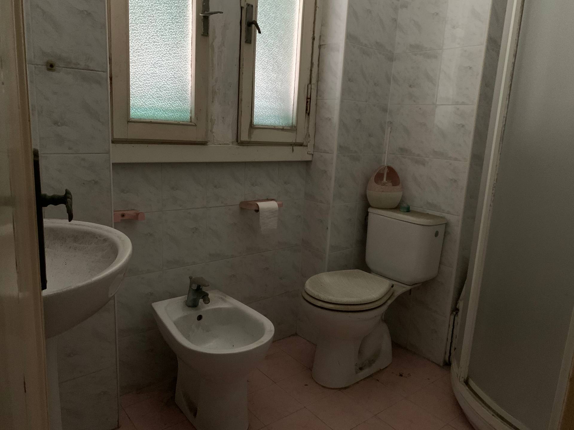 Fondo Commerciale in vendita a Viareggio