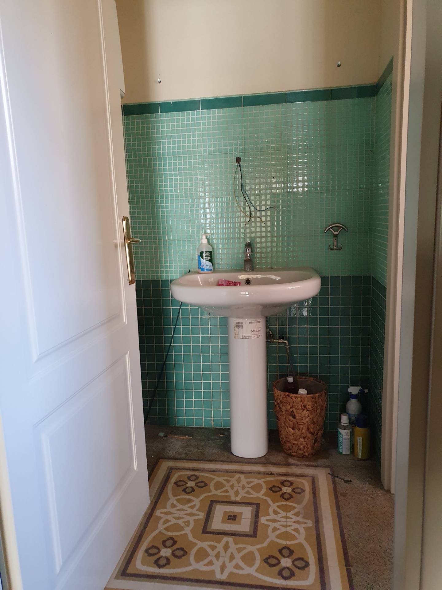 Fondo Commerciale in vendita a Lucca, Lucca fuori mura