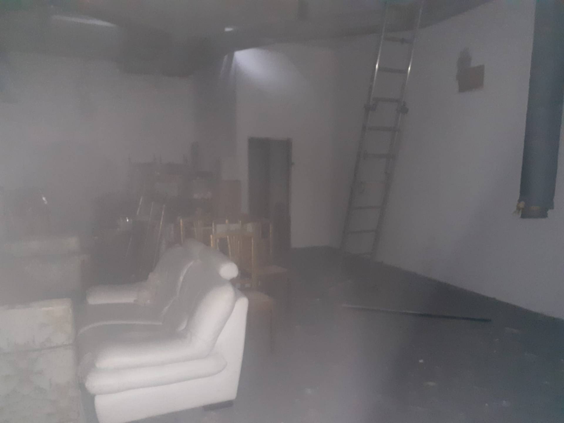 Fondo Commerciale in vendita a Lucca, Lucca fuori mura