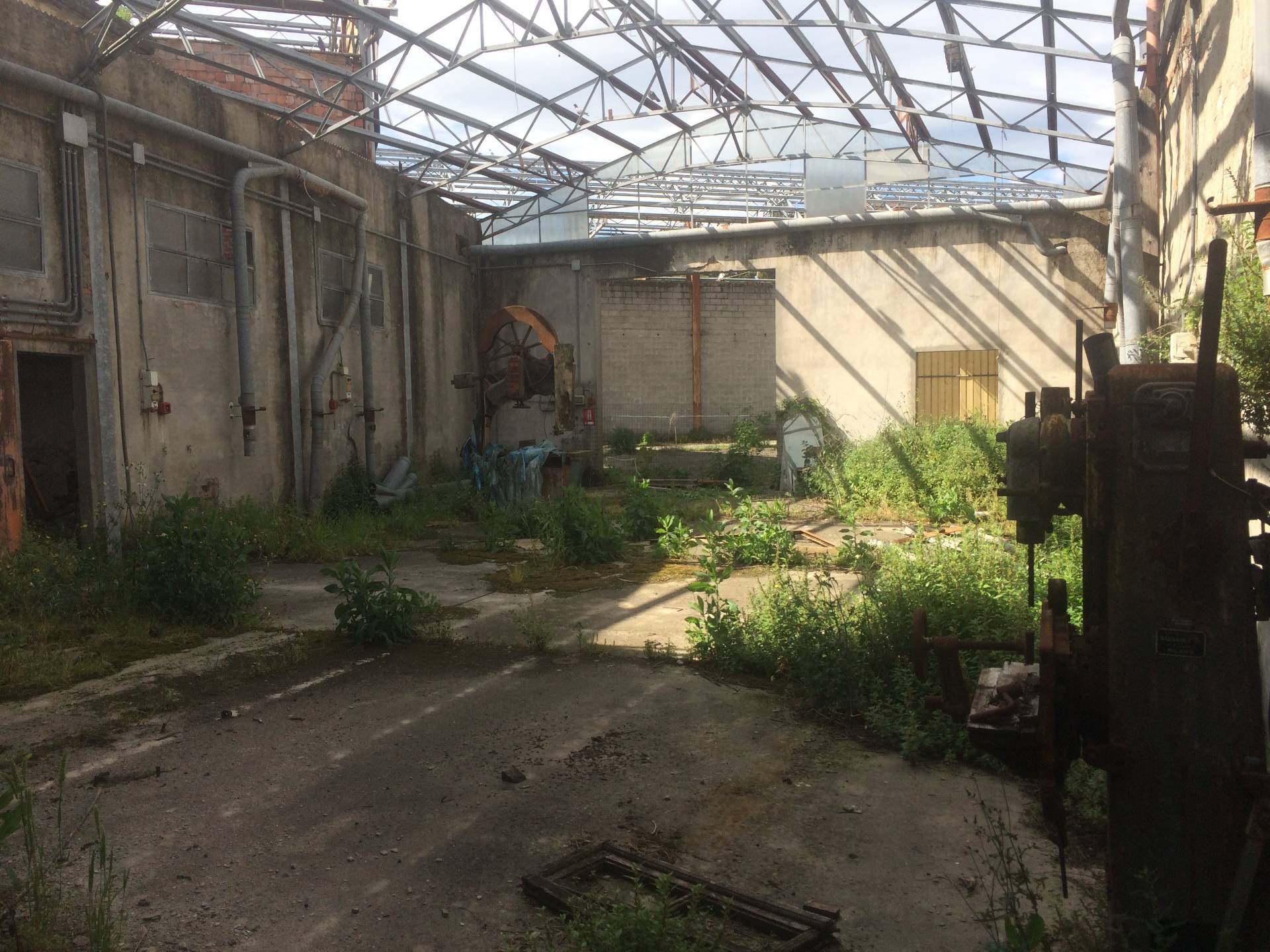 Fondo Commerciale in vendita a Lucca, Lucca fuori mura