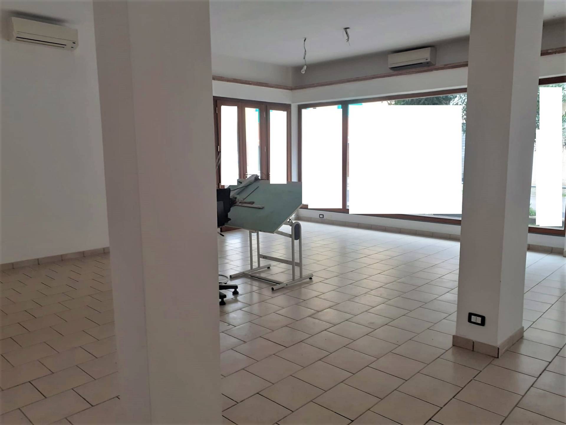 Fondo Commerciale in affitto a Viareggio, Centro