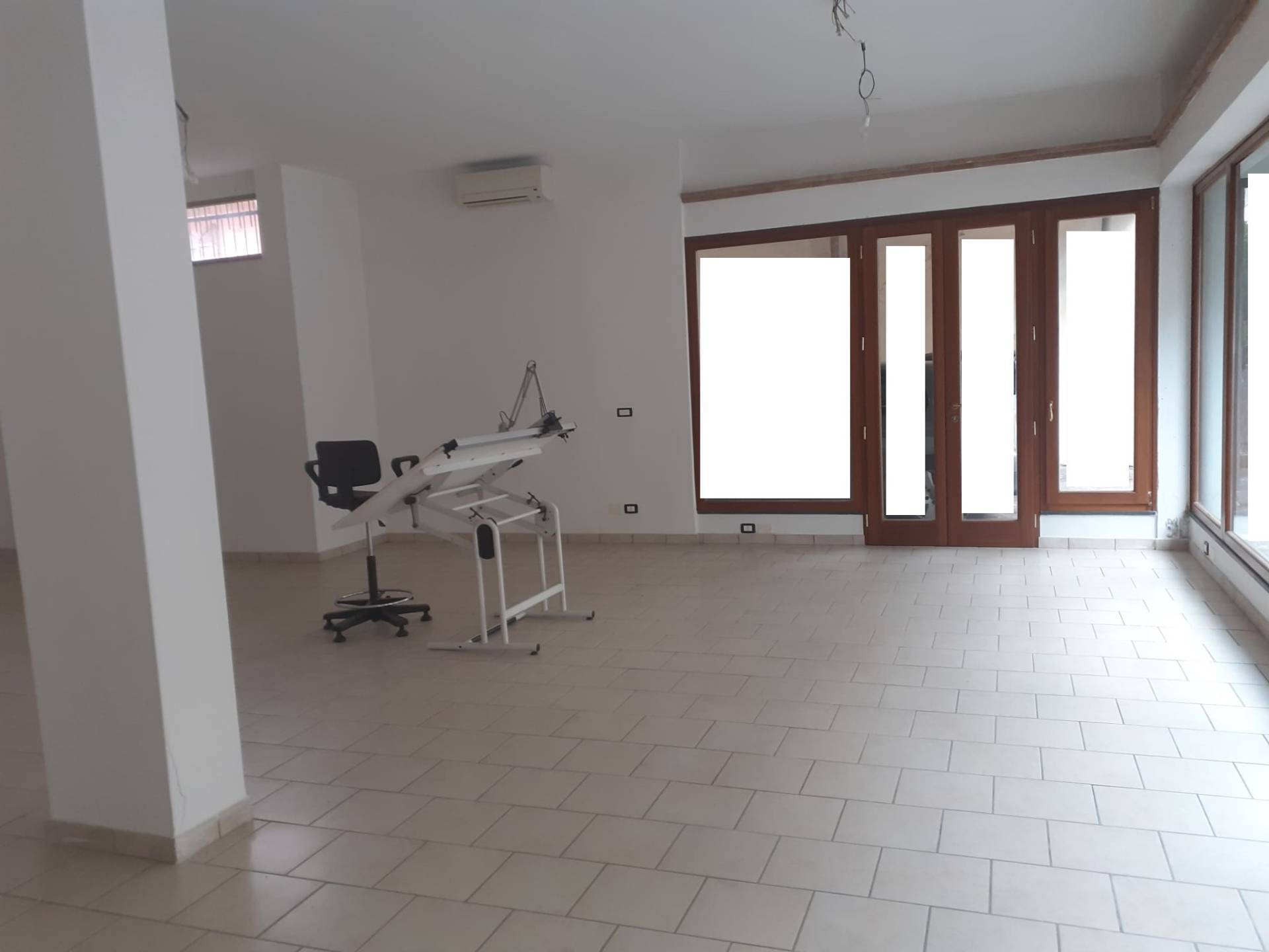 Fondo Commerciale in affitto a Viareggio, Centro