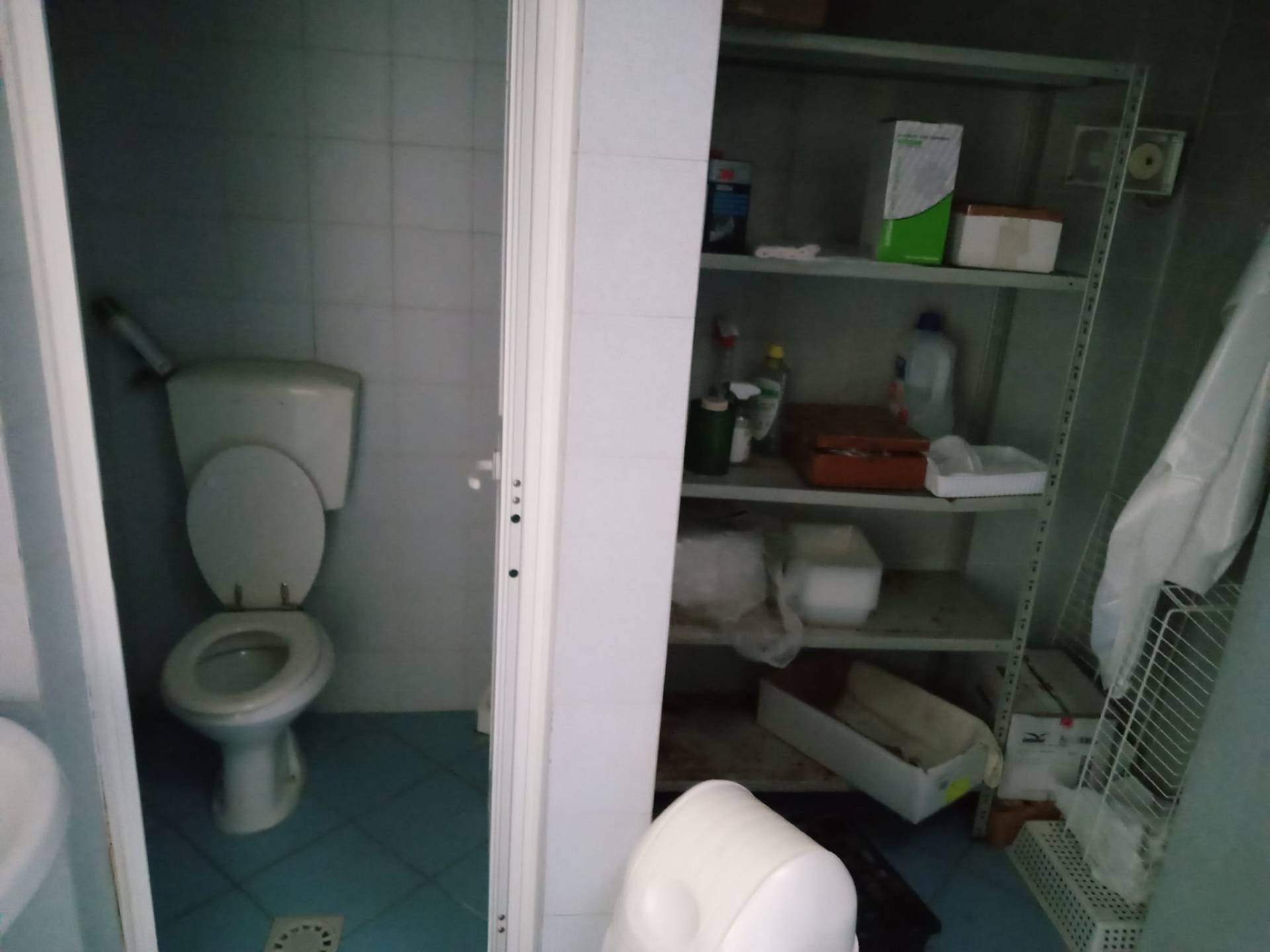 Fondo Commerciale in affitto a Viareggio, Darsena