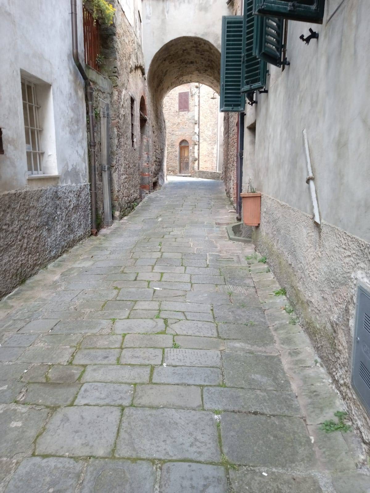 Appartamento in vendita a Villa Basilica, Capoluogo