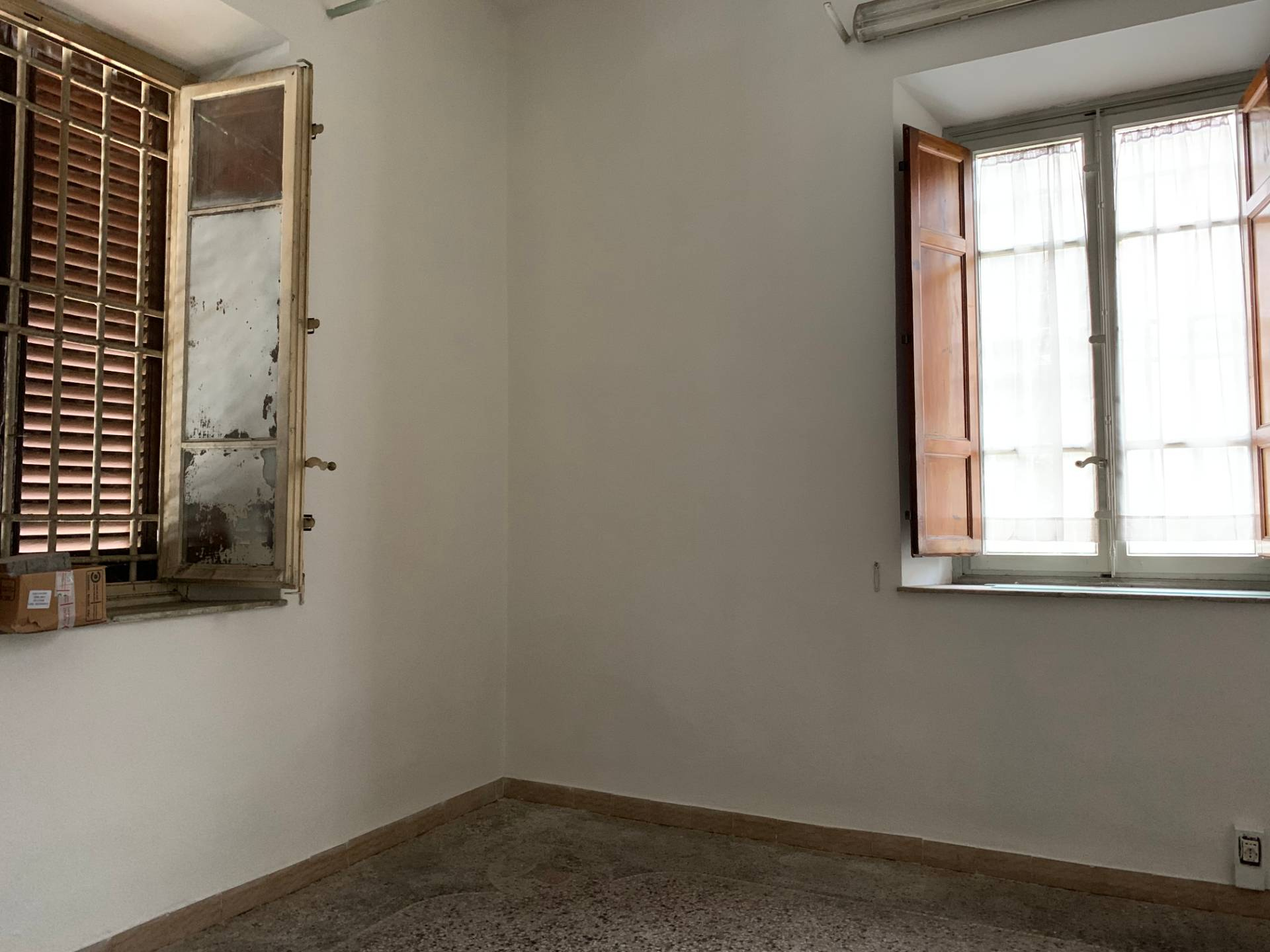 Fondo Commerciale in affitto a Lucca, San Concordio Contrada