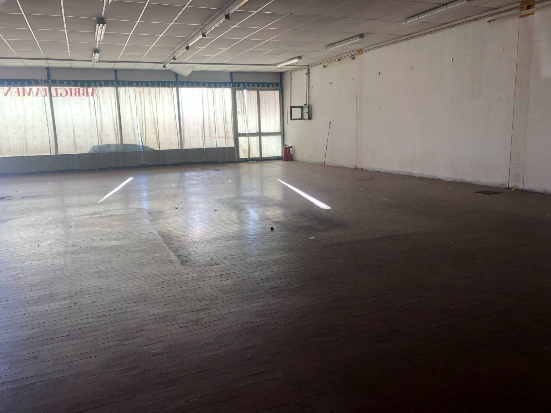 Fondo Commerciale in affitto a Altopascio, Altopascio