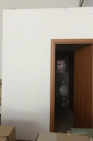 Fondo Artigianale in affitto a Capannori, Guamo