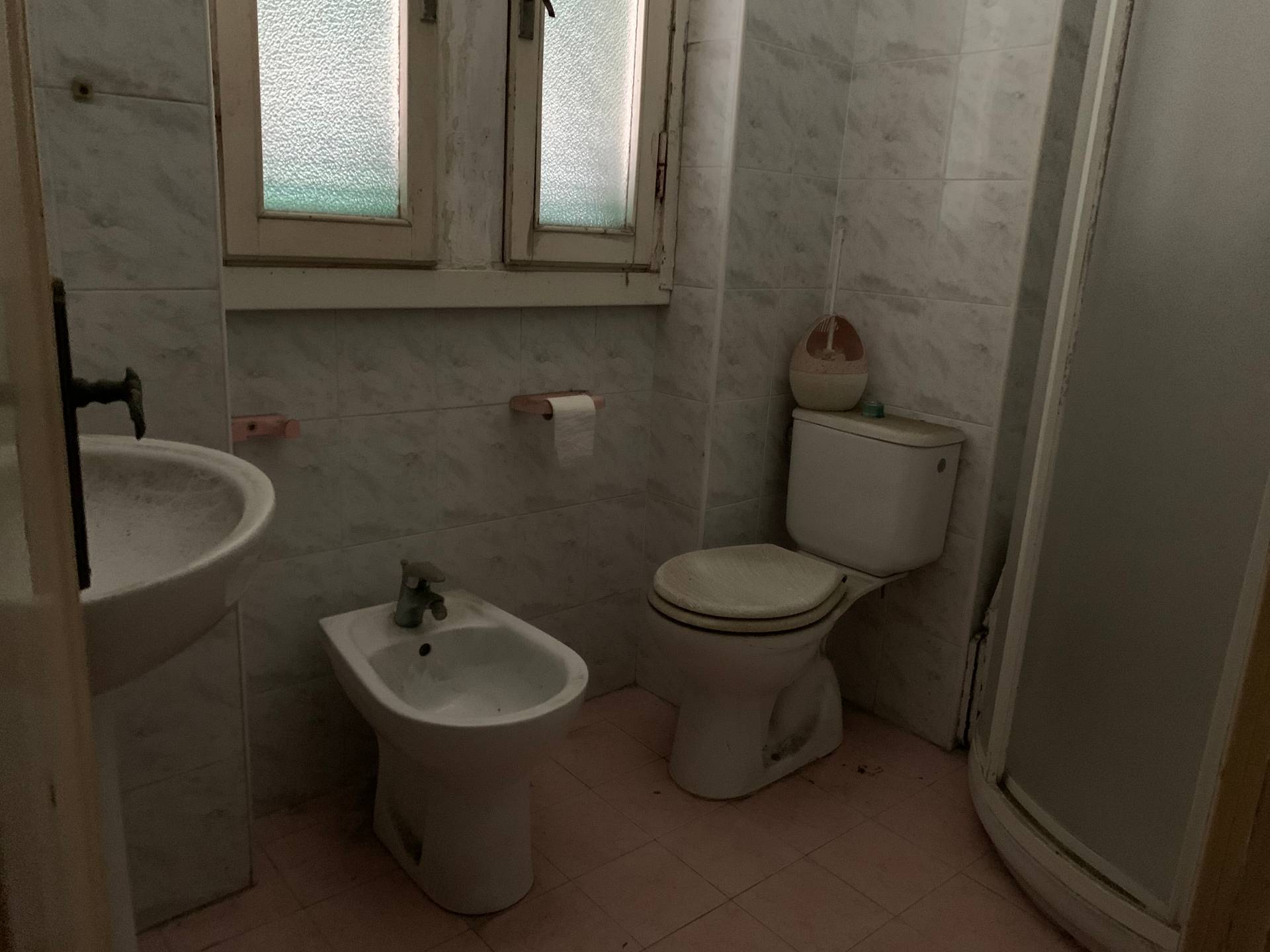 Fondo Commerciale in vendita a Viareggio