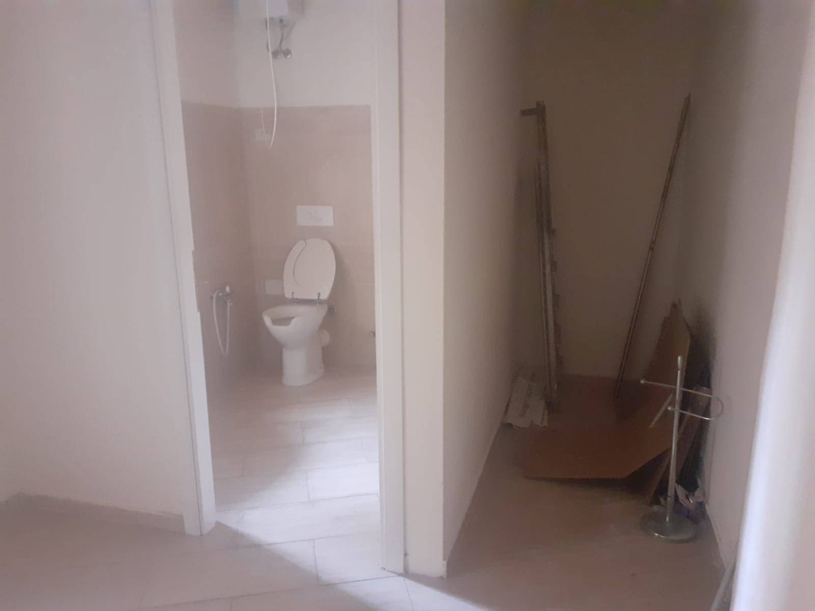 Fondo Commerciale in vendita a Lucca, Lucca fuori mura