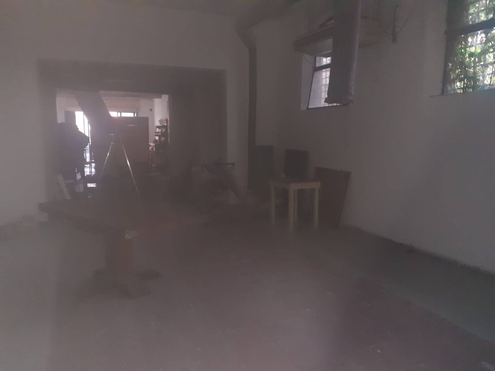 Fondo Commerciale in vendita a Lucca, Lucca fuori mura