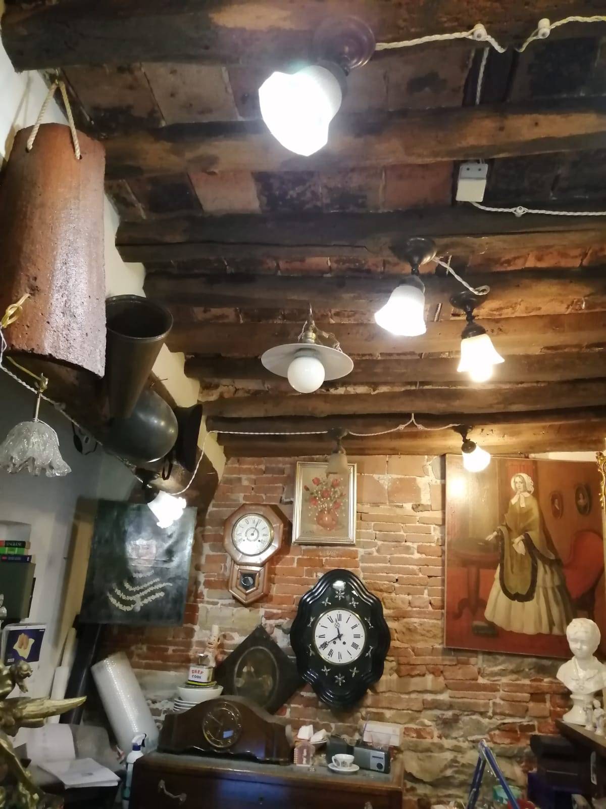 Fondo Commerciale in vendita a Lucca, Centro storico