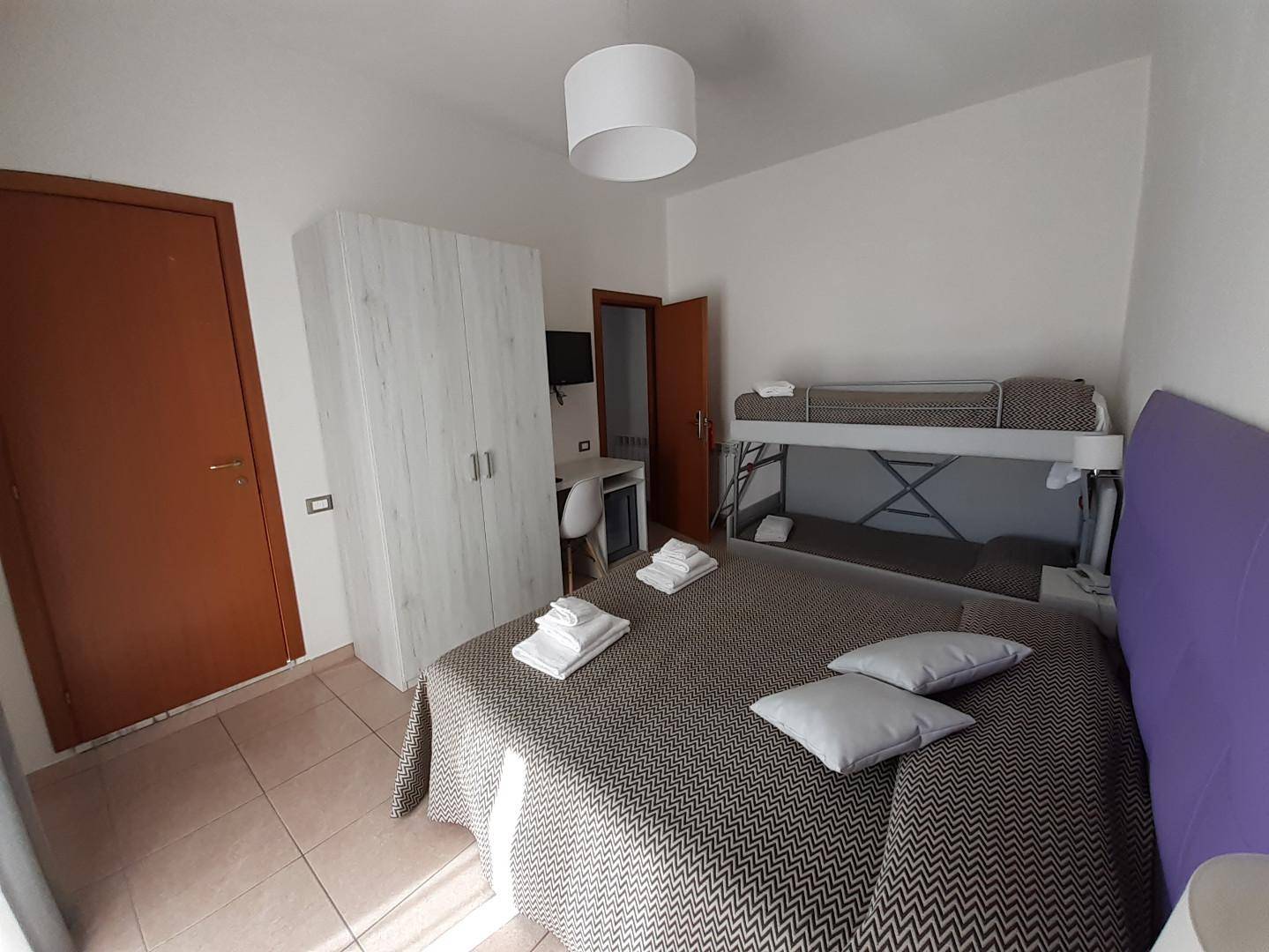 Attivit/licenza in vendita a Camaiore, Lido di Camaiore