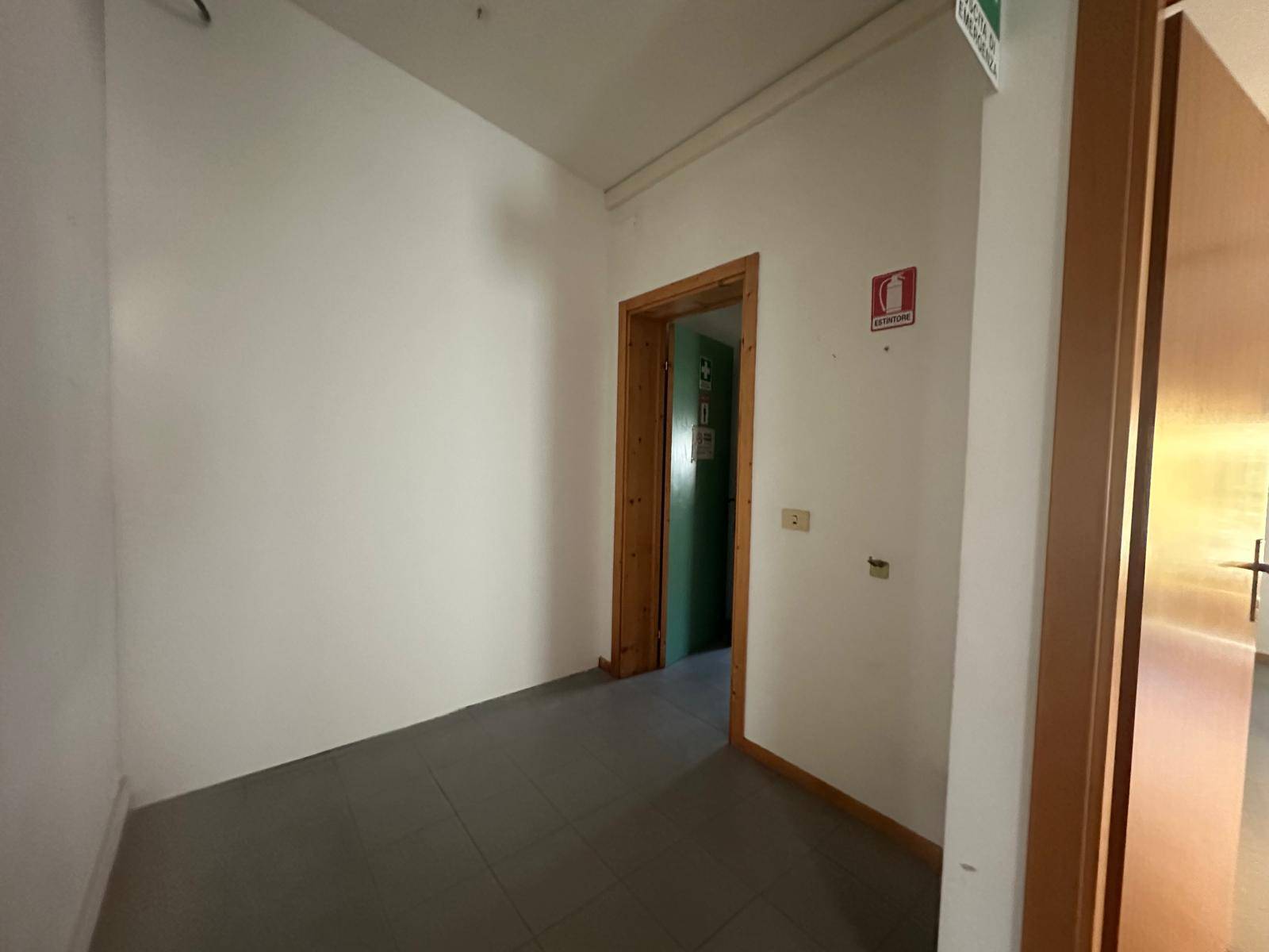 Ufficio in affitto a Lucca, San Marco