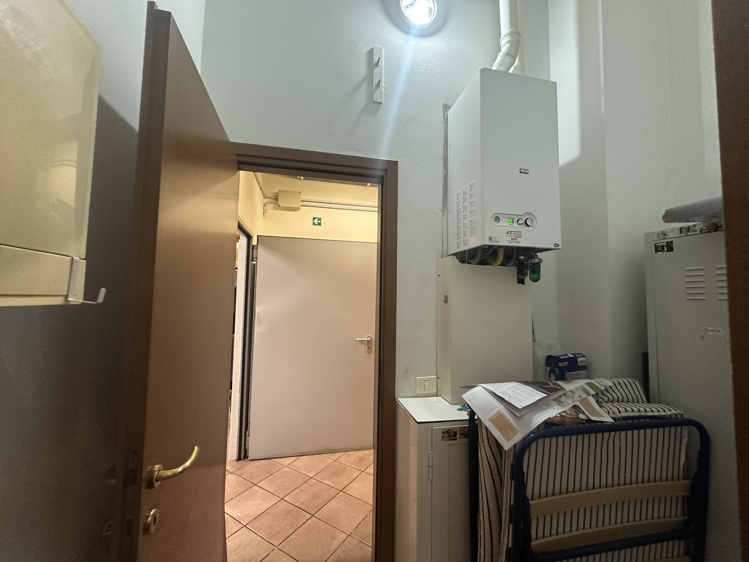 Fondo Commerciale in affitto a Lucca, San Marco