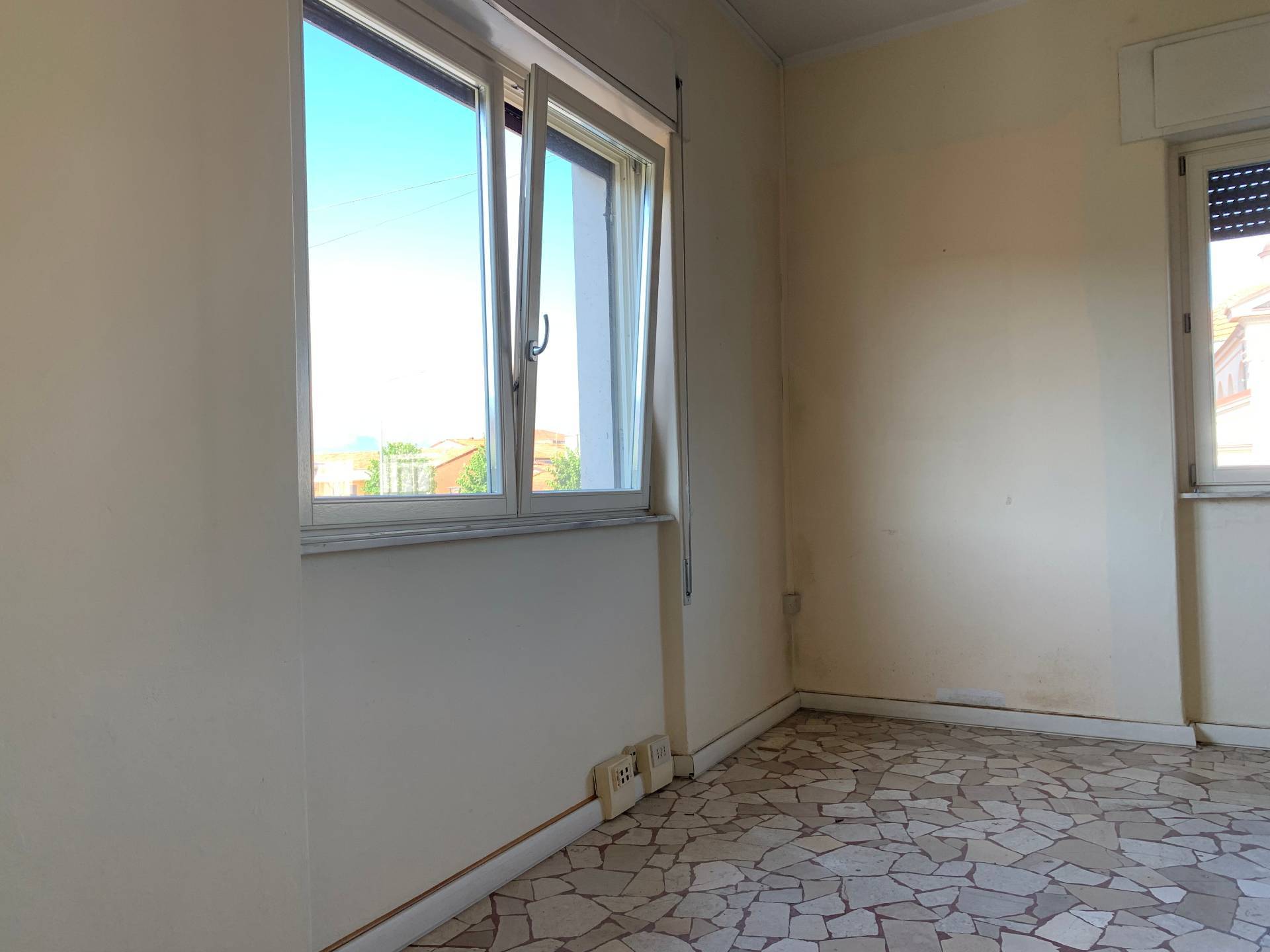 Ufficio in affitto a Viareggio, Torre del Lago Puccini