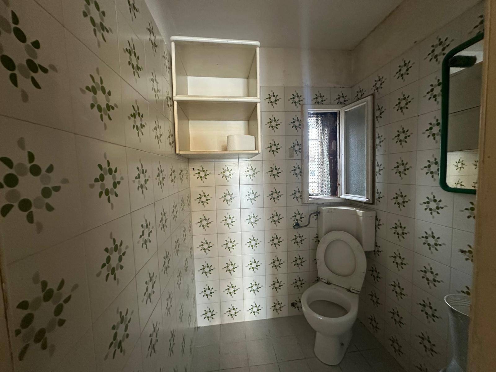 Fondo Commerciale in affitto a Capannori, Lunata