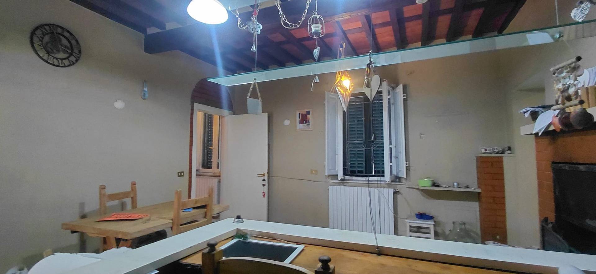 Casa indipendente in affitto a Montecarlo, Turchetto