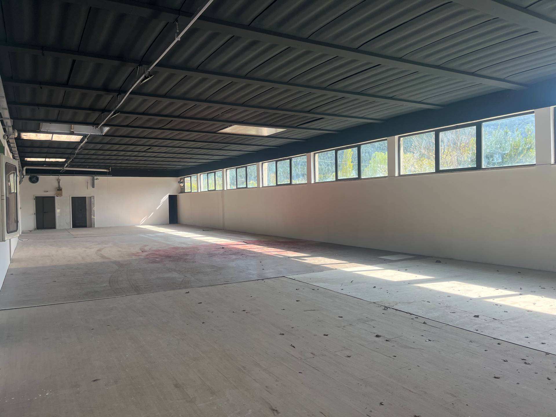 Fondo Commerciale in affitto a Lucca, San Lorenzo a Vaccoli