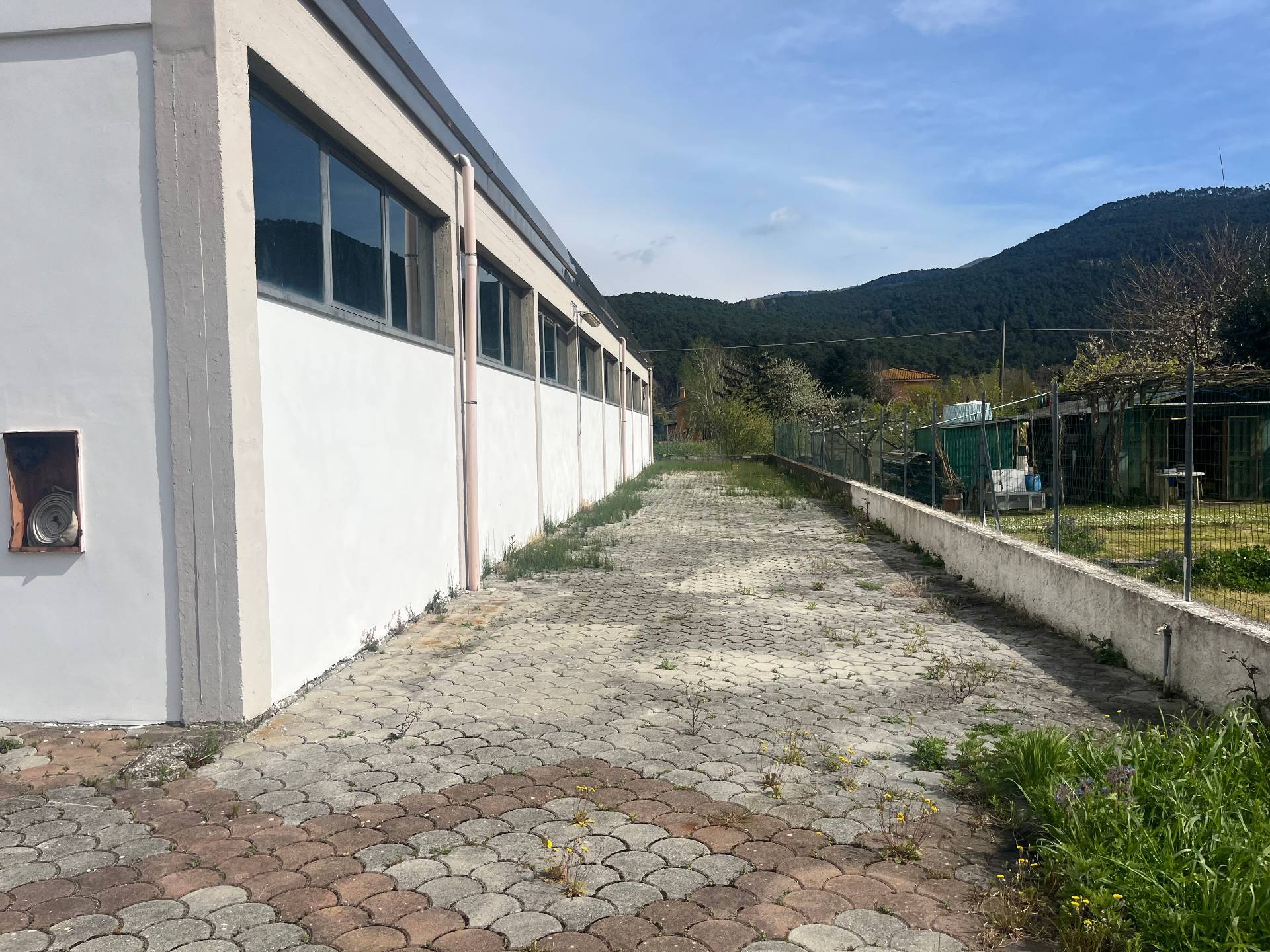 Fondo Commerciale in affitto a Lucca, San Lorenzo a Vaccoli