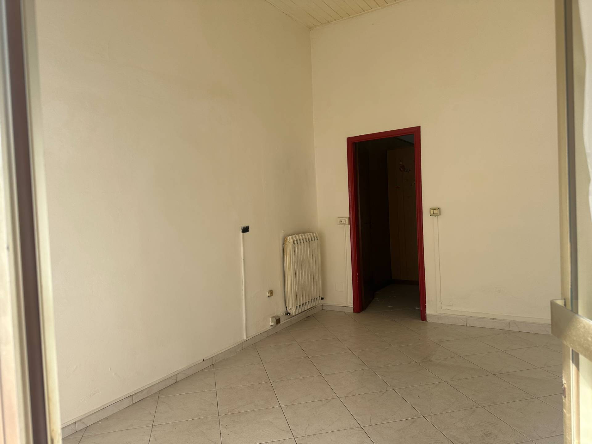Fondo Commerciale in vendita a Porcari, Porcari
