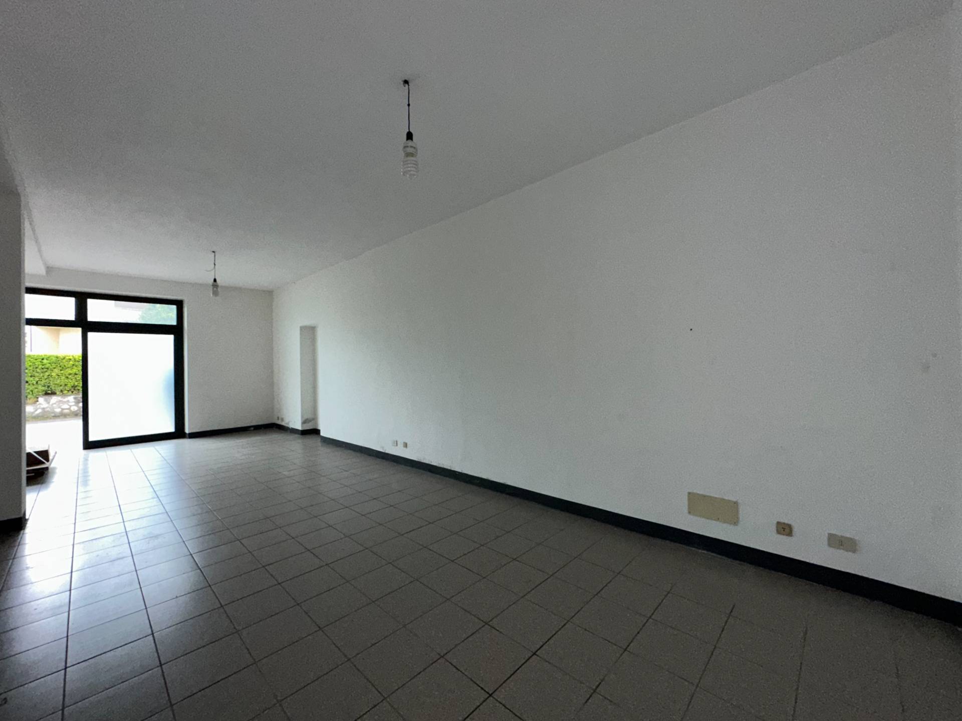 Magazzino in affitto a Capannori, Segromigno in Monte