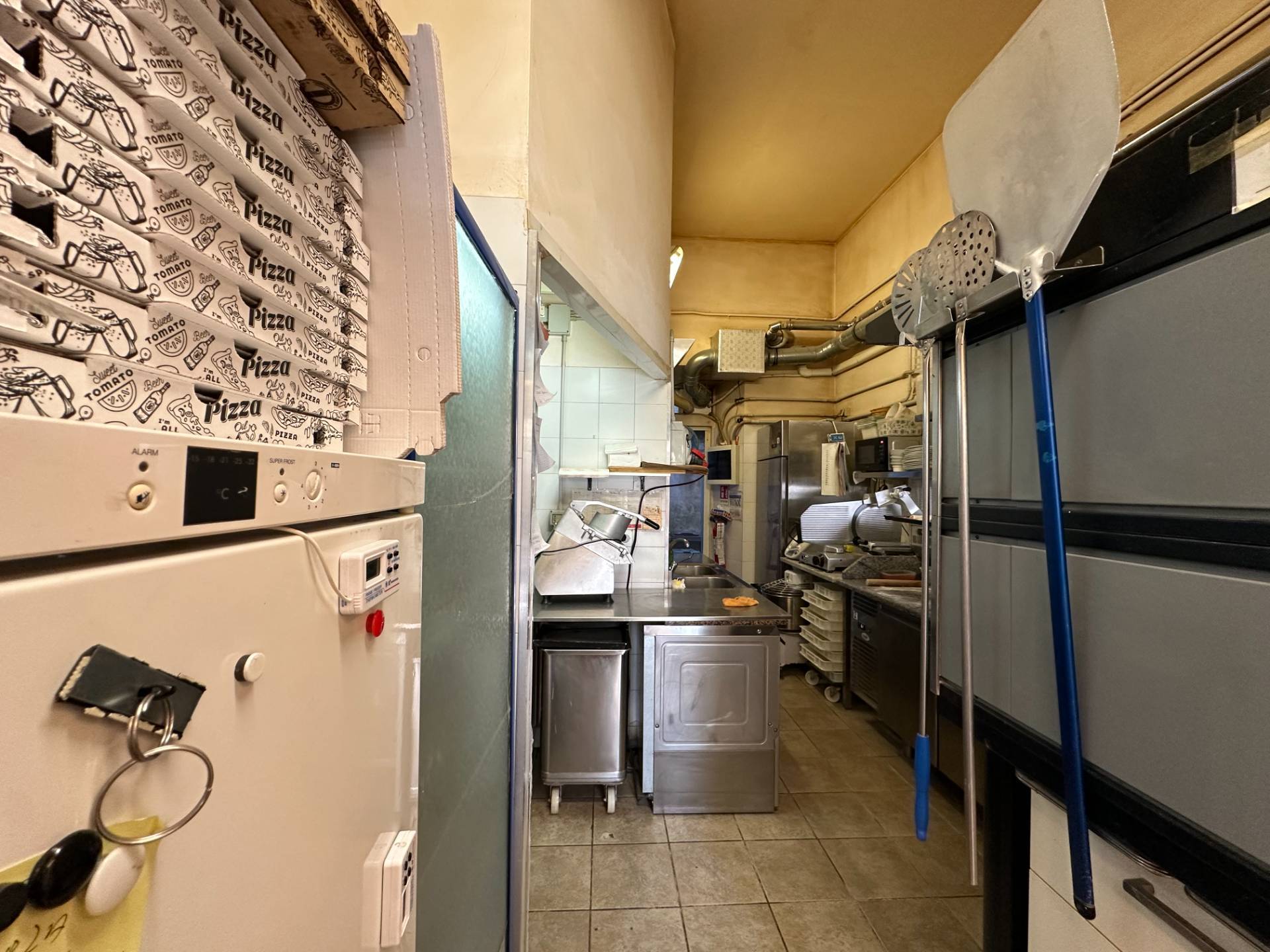 Fondo Artigianale in vendita a Lucca, da non usare 1
