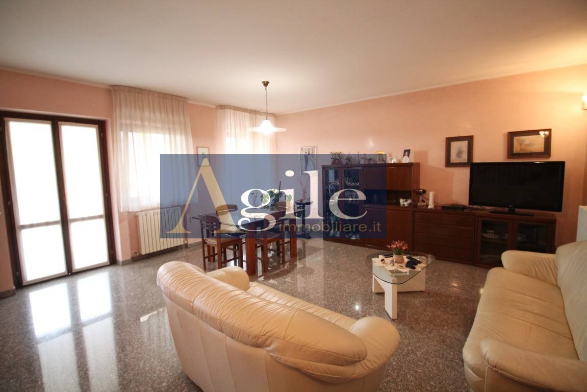 Casa indipendente in vendita a Ascoli Piceno, Borgo Solest