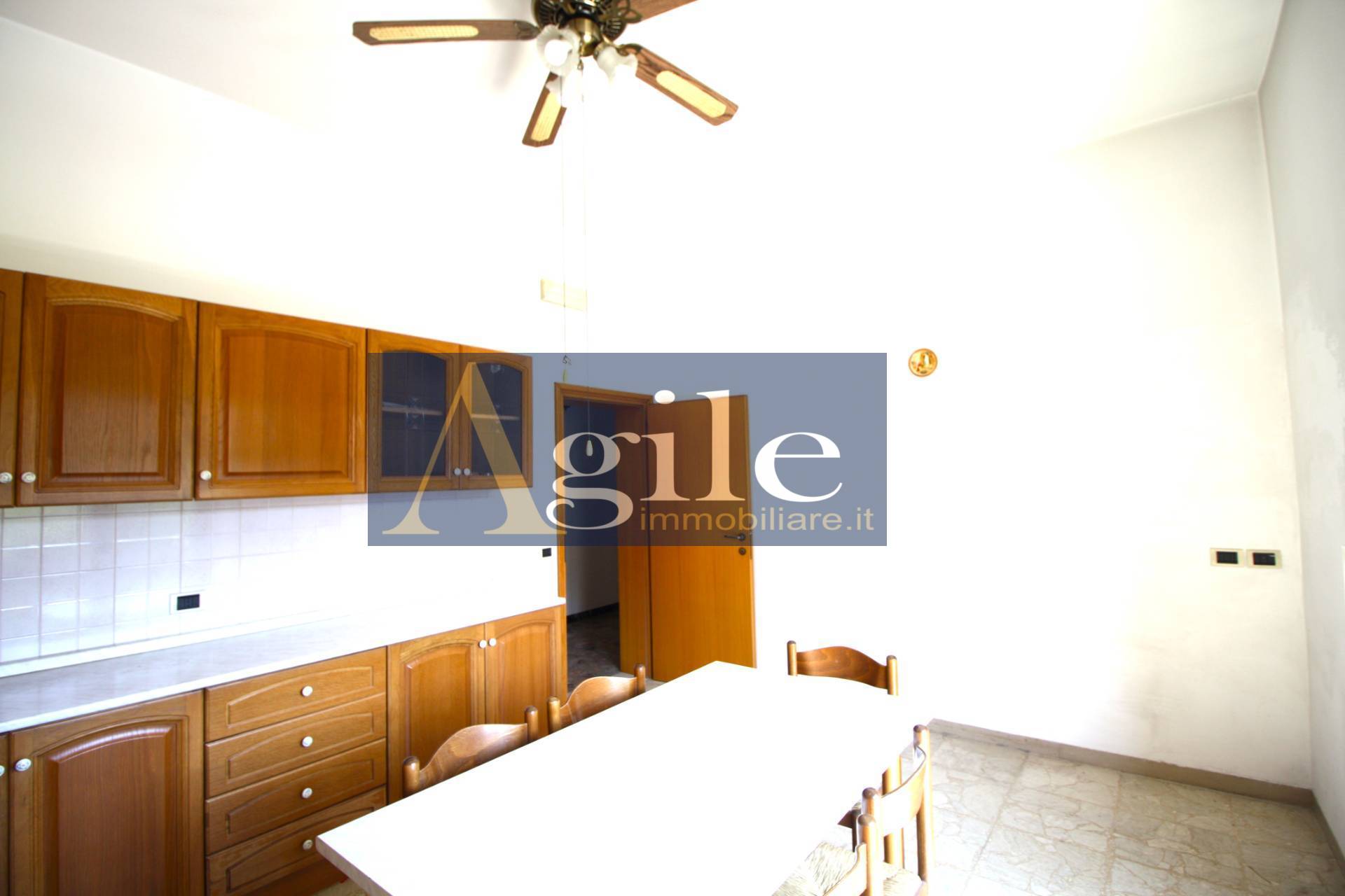 Appartamento in vendita a San Benedetto del Tronto, Centrale verso nord