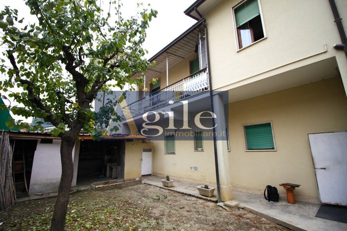 Casa indipendente con terrazzo, Monteprandone centobuchi