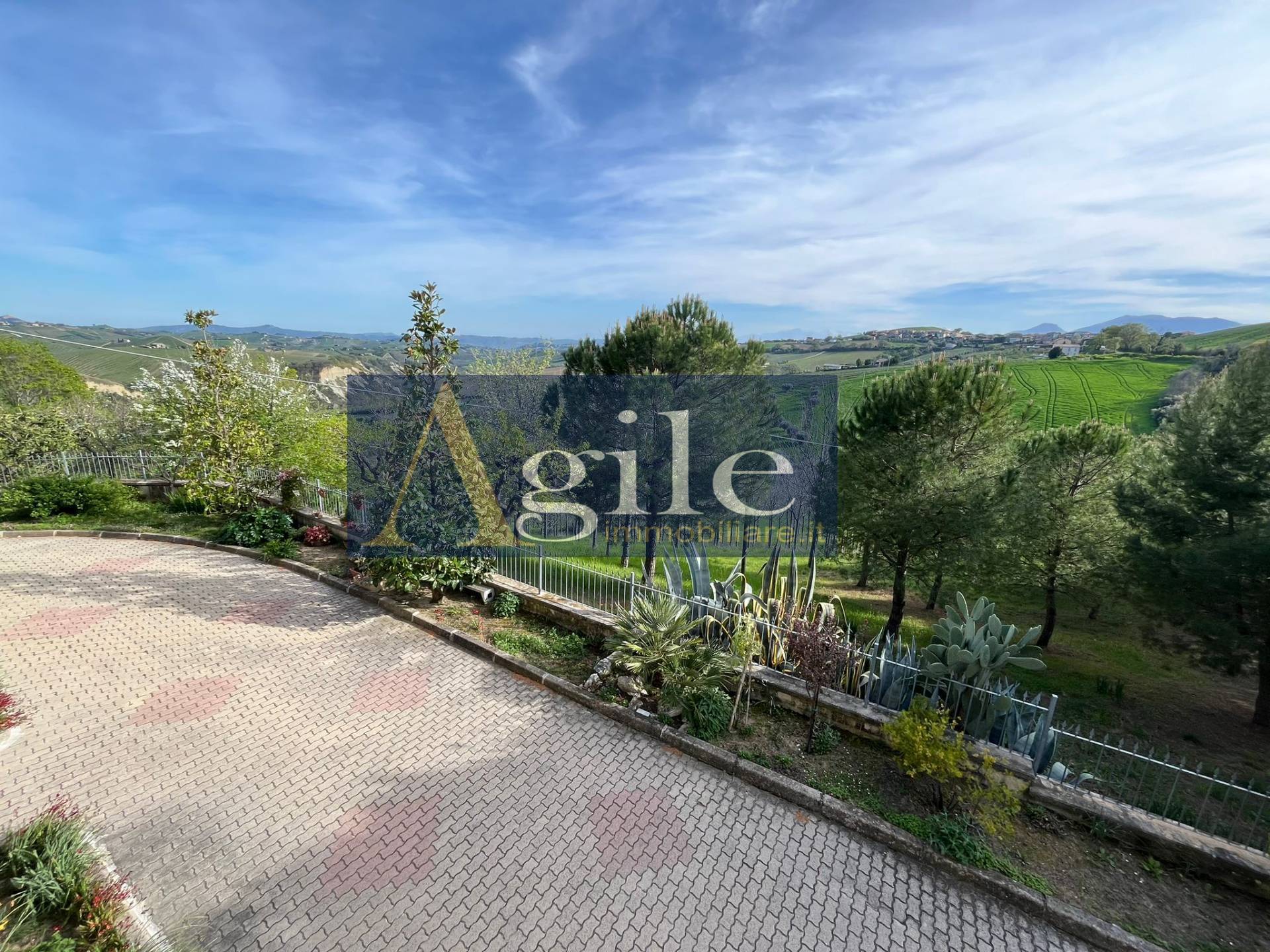 Villa in vendita a Offida