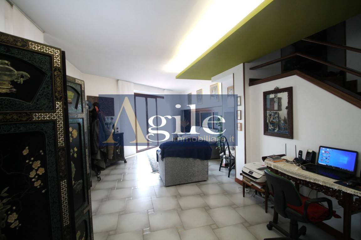 Casa indipendente in vendita a Ascoli Piceno, Borgo Solest