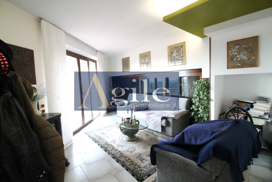 Casa indipendente in vendita a Ascoli Piceno, Borgo Solest