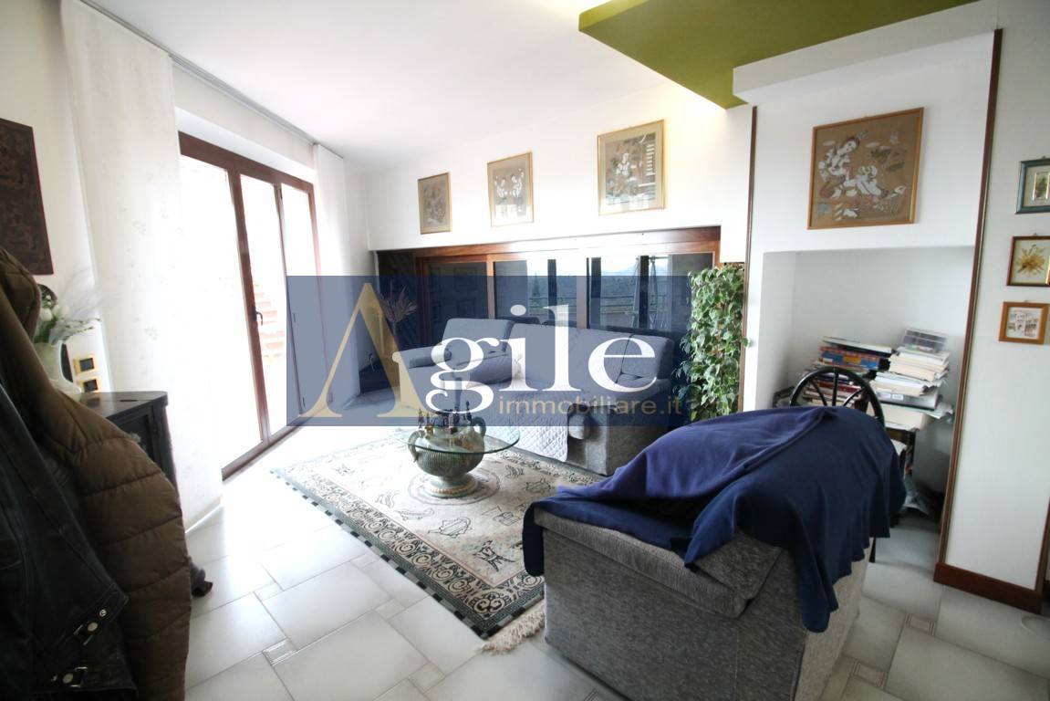 Casa indipendente in vendita a Ascoli Piceno, Borgo Solest