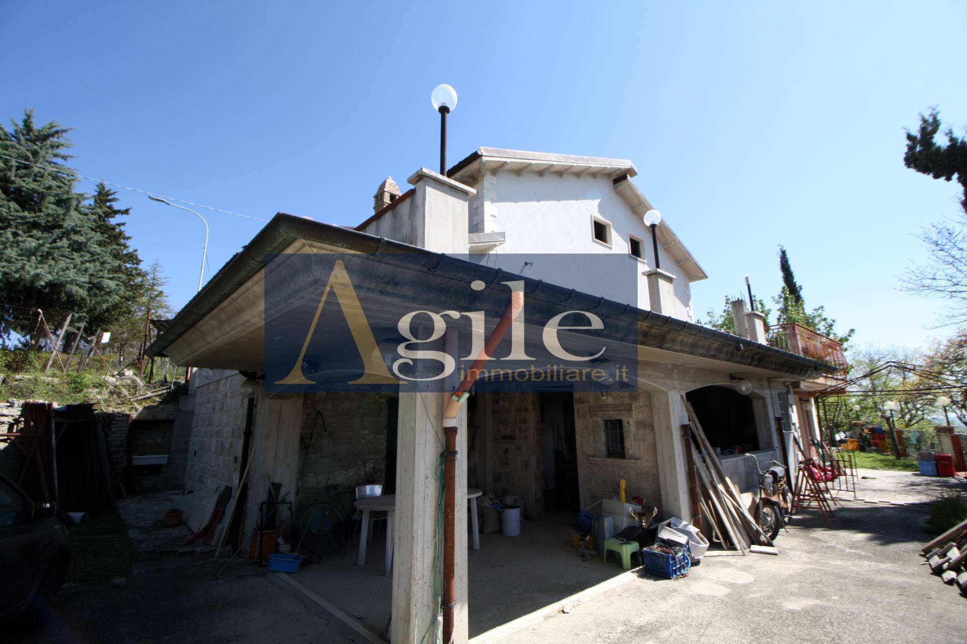 Casa indipendente in vendita a Ascoli Piceno, Colonnata