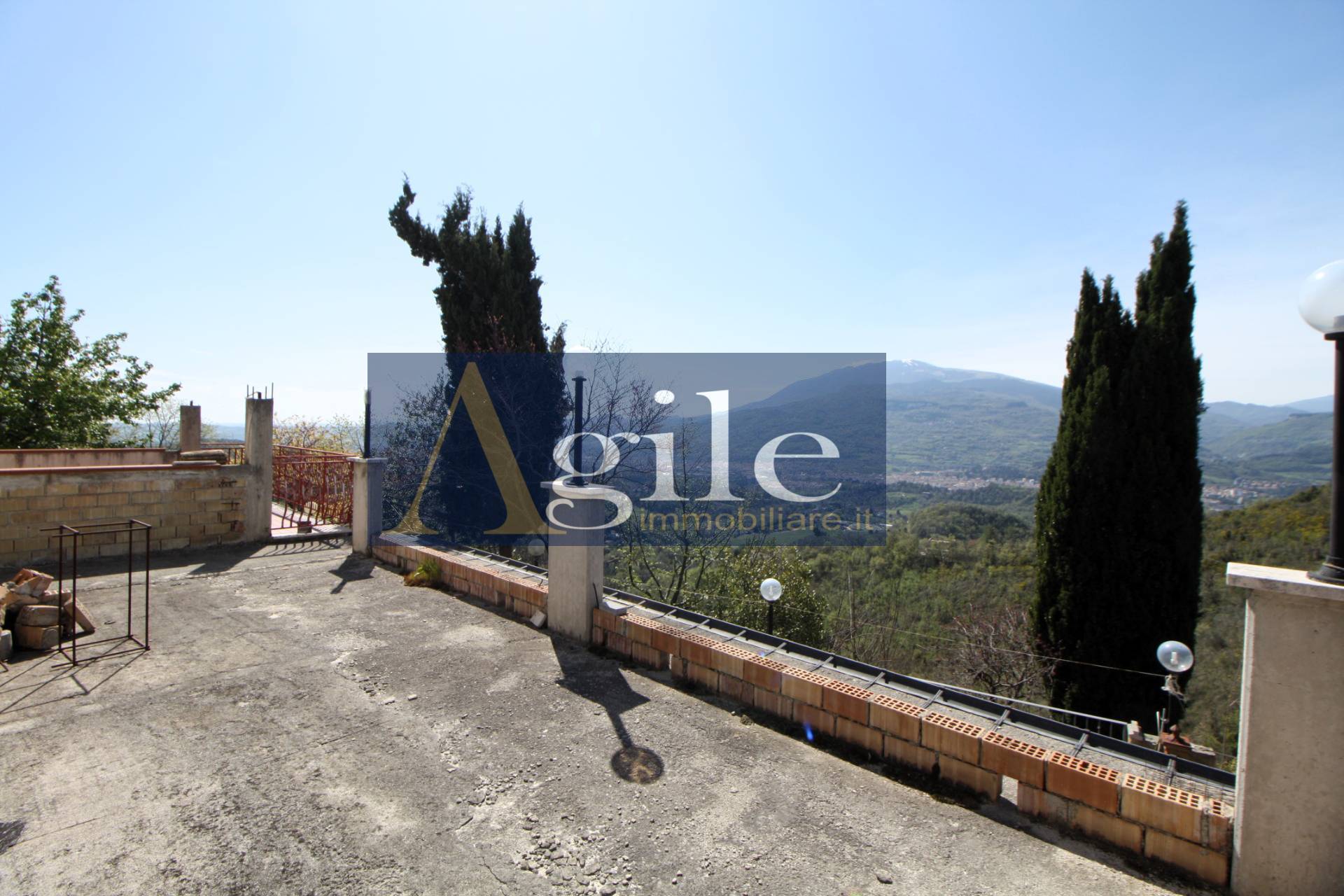Casa indipendente in vendita a Ascoli Piceno, Colonnata