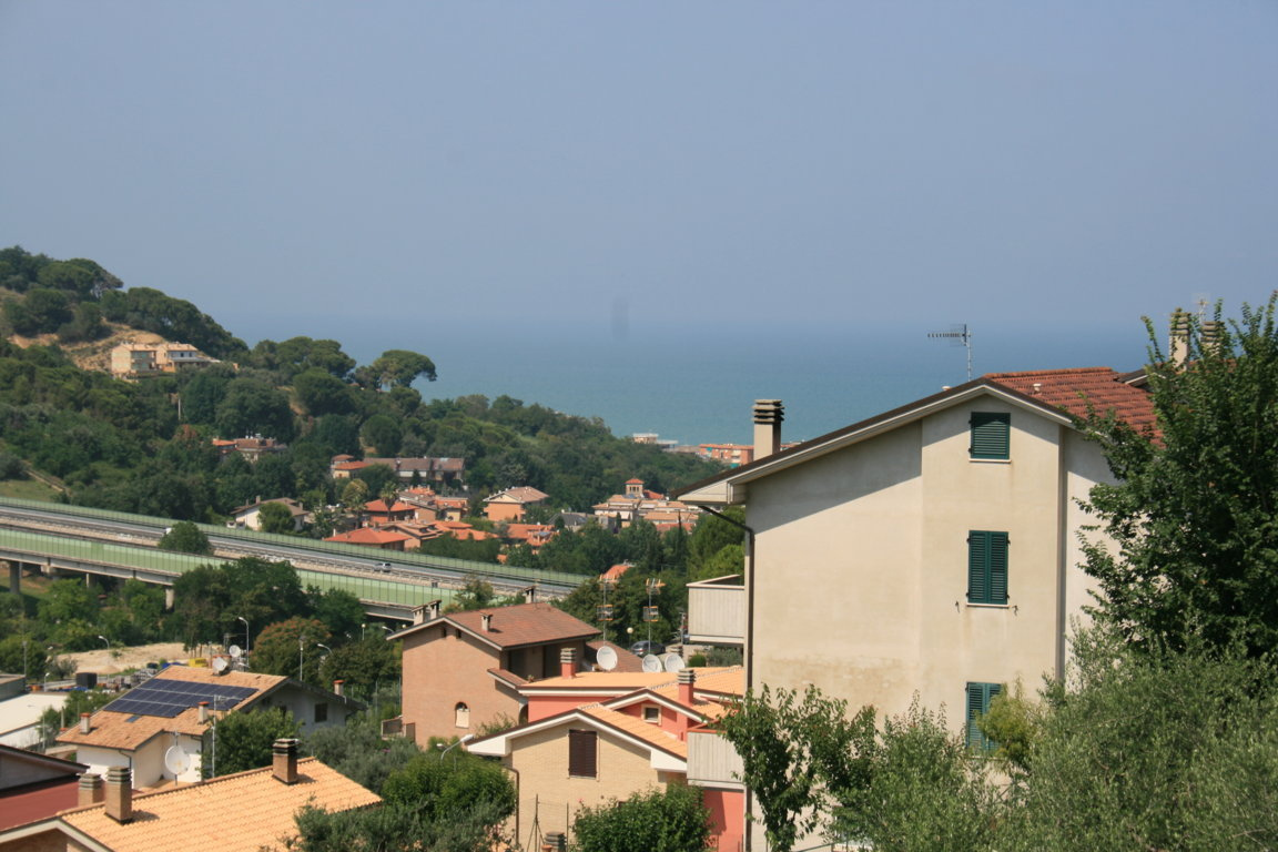 Casa singola in vendita a Cupra Marittima, sopra la Statale 16
