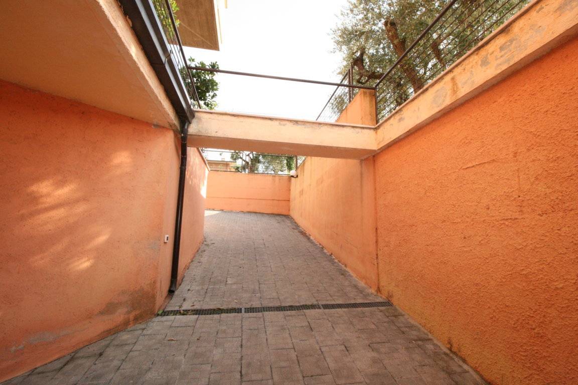 Box o garage in vendita a Massignano