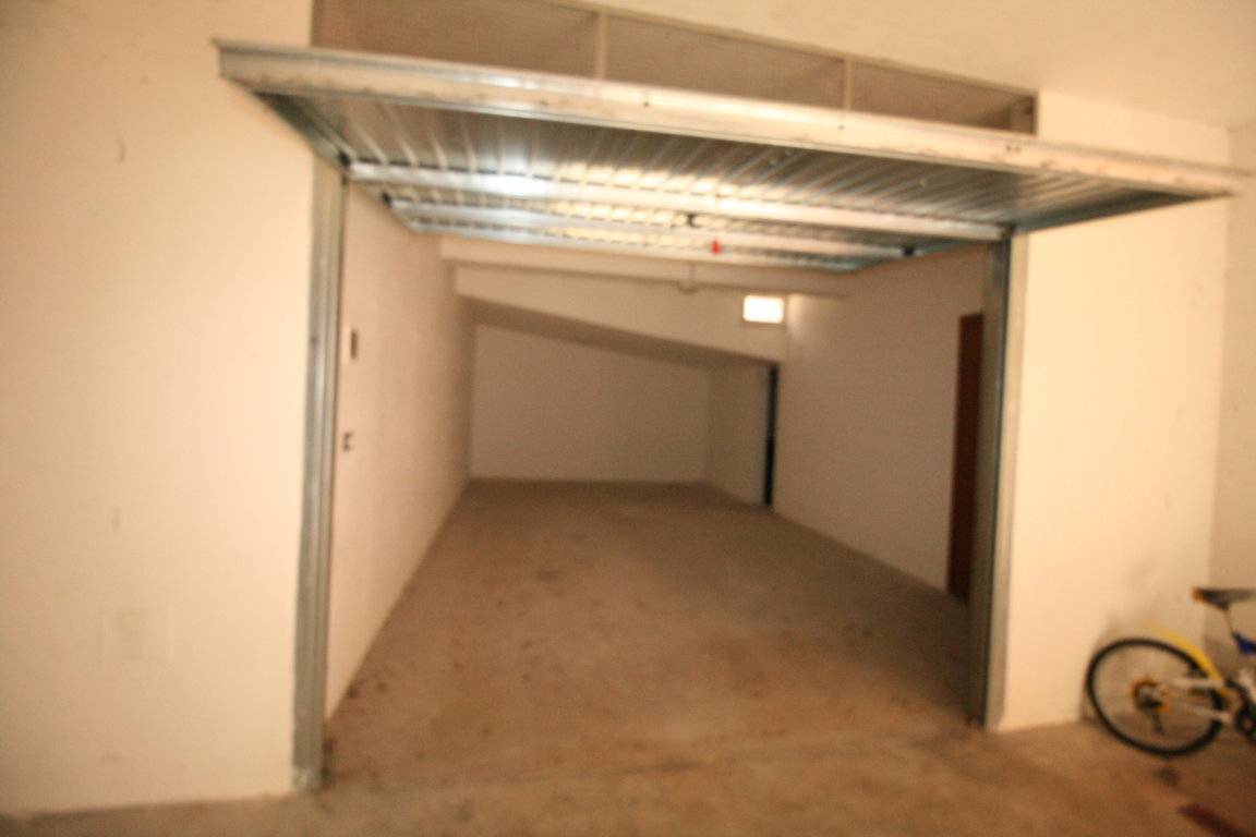 Box o garage in vendita a Massignano