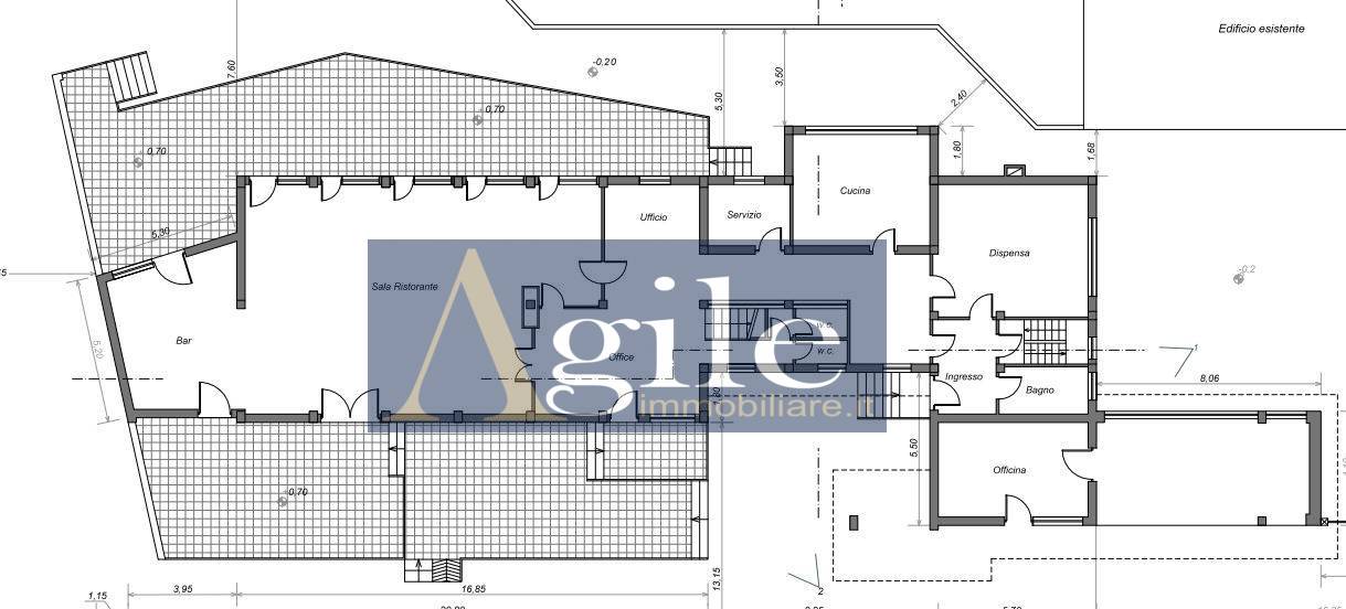 INTERO STABILE in vendita a San Benedetto del Tronto, Porto d'Ascoli