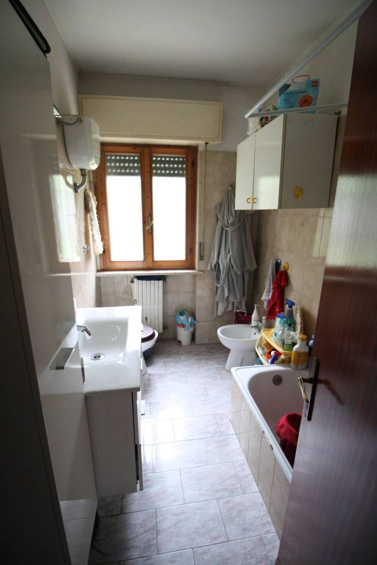 Appartamento in vendita a Ascoli Piceno, Mozzano