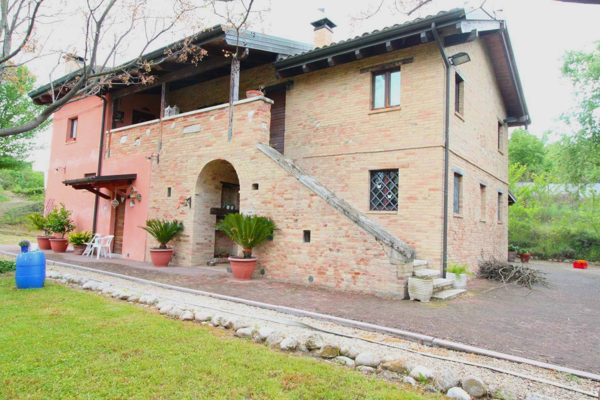 Rustico/Casale in vendita a Castel di Lama, Castel di Lama Basso