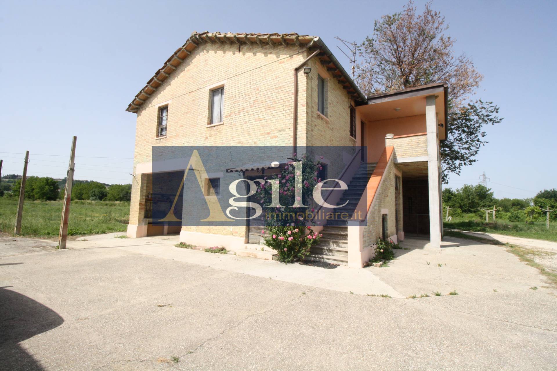 Rustico/Casale in vendita a Colli del Tronto, Villa San Giusepe