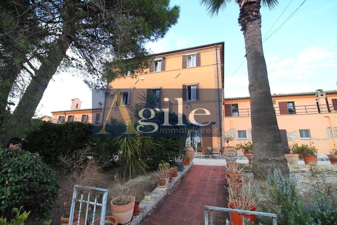 Palazzo Storico in vendita a Offida