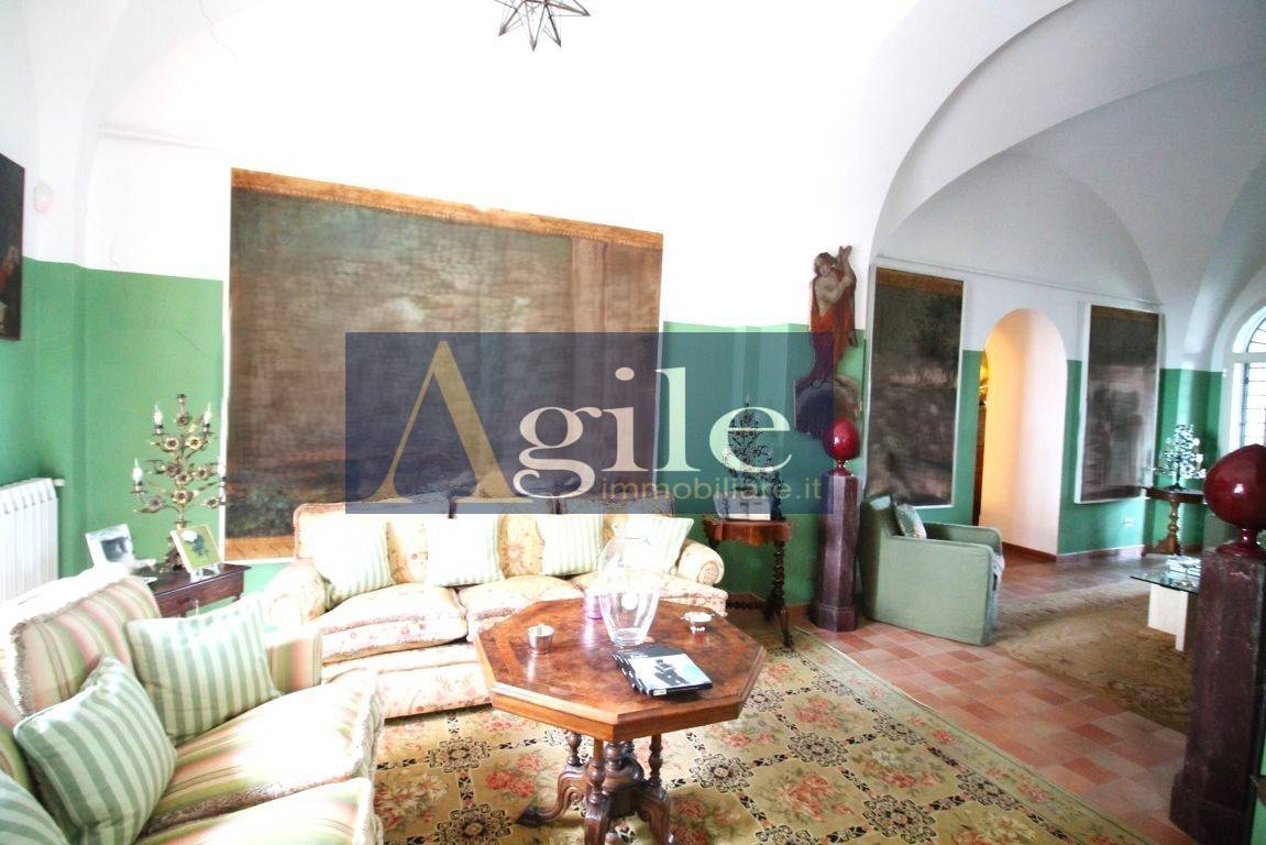 Palazzo Storico in vendita a Offida